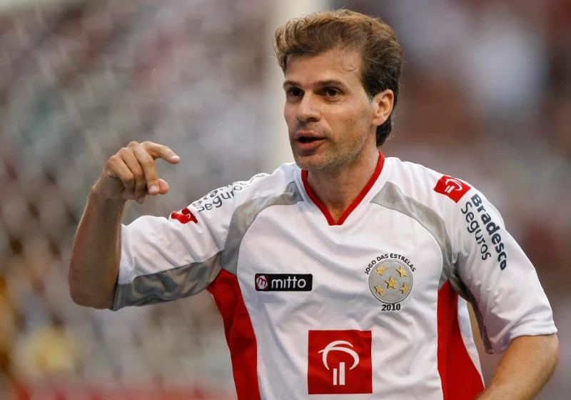 Josef Bican là cầu thủ người Áo-Cộng hòa Séc